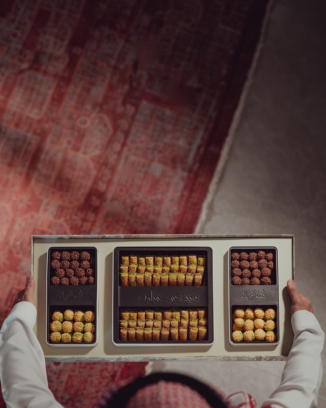 علب الضيافة والحلويات